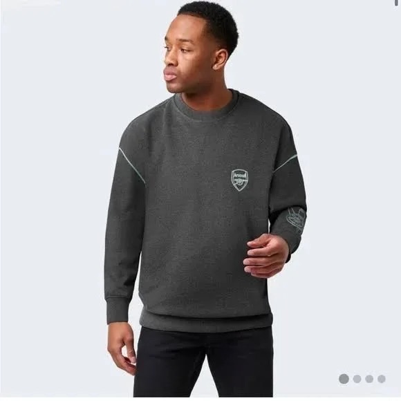 BNWT Arsenal Hale End Sweatshirt~ Size Large - Picture 1 of 7